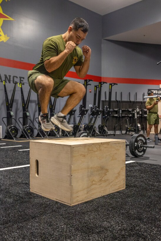 CLB-22 Conducts Physical Training and Conditioning at 2nd MLG Human Performance Center