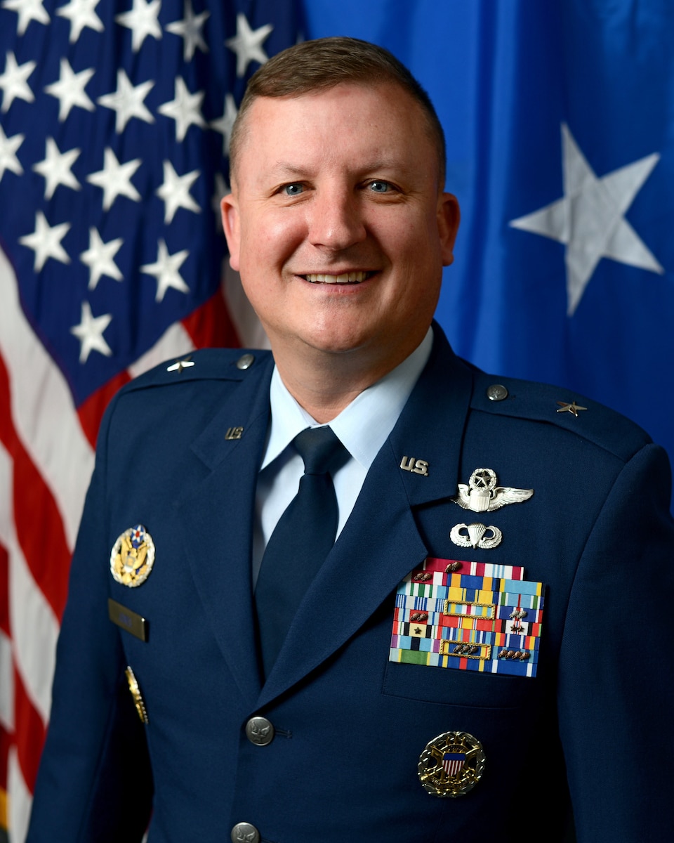 Official photo of Brig. Gen. Matthew Jones.