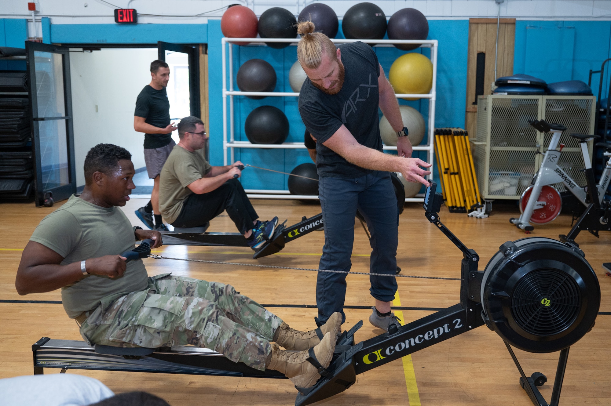 Images of people working out in gym