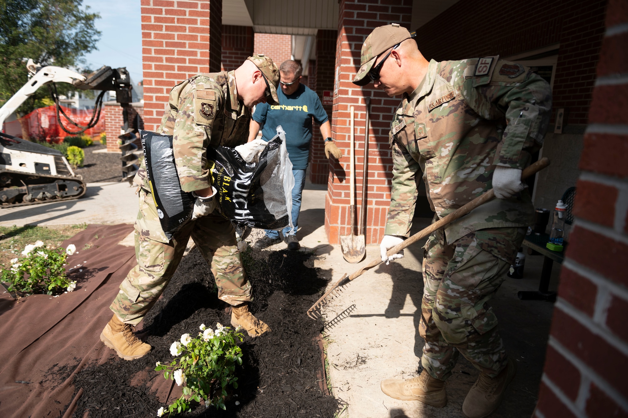airmen do landscaping