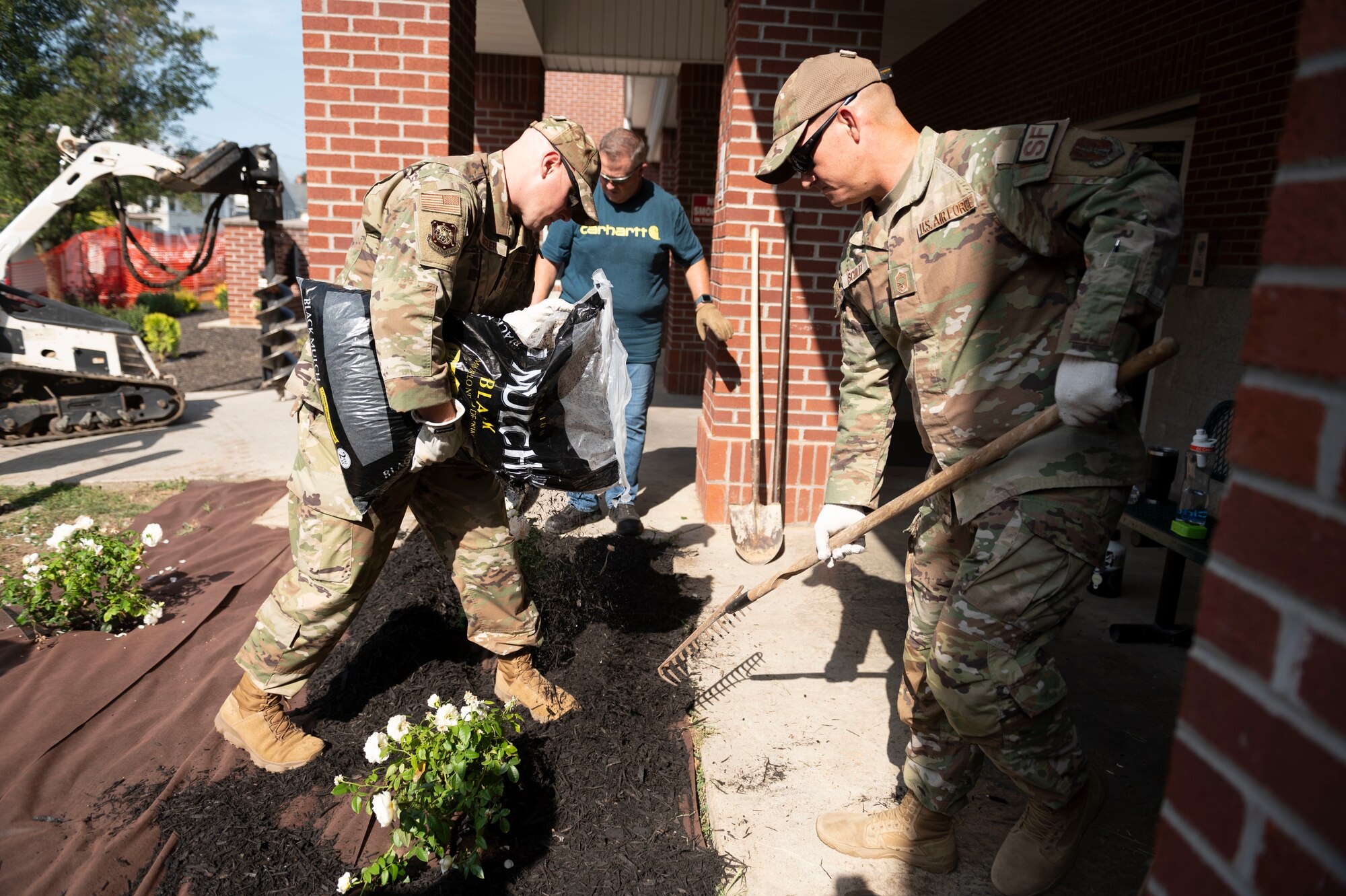 airmen do landscaping