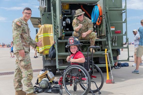 Army Reserve supports McConnell AFB Frontiers in Flight Air Show