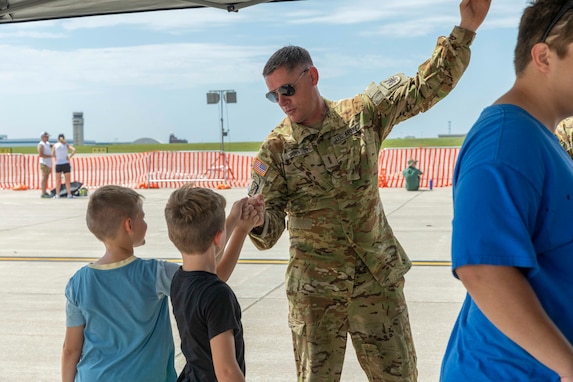 Army Reserve supports McConnell AFB Frontiers in Flight Air Show