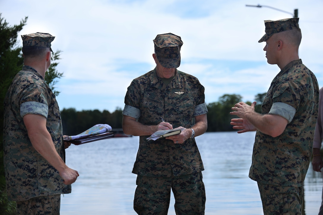 MCICOM Commander BGen Woodworth visits Camp Lejeune