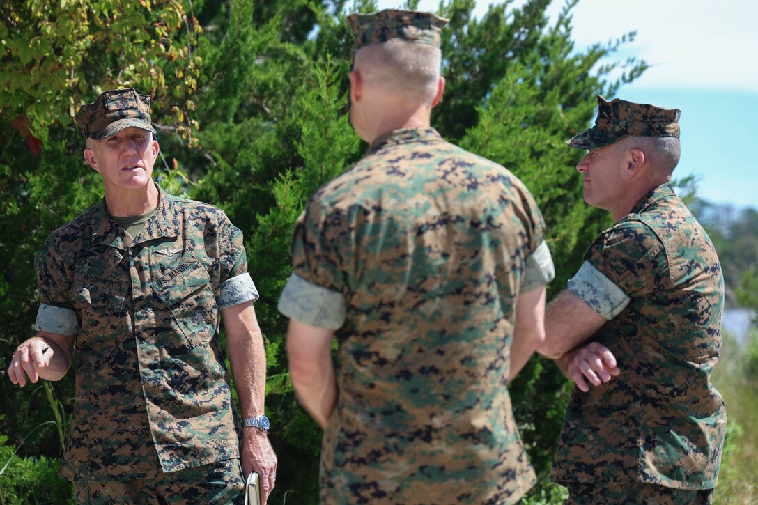 MCICOM Commander BGen Woodworth visits Camp Lejeune