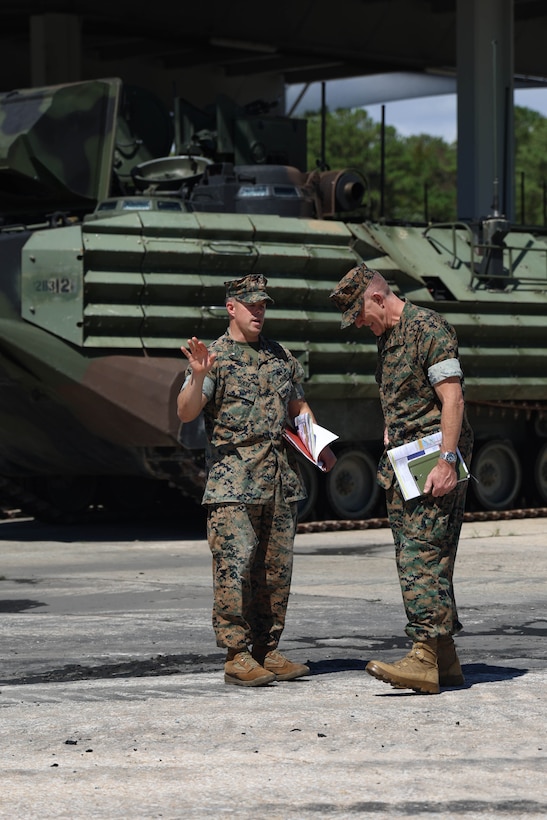 MCICOM Commander BGen Woodworth visits Camp Lejeune