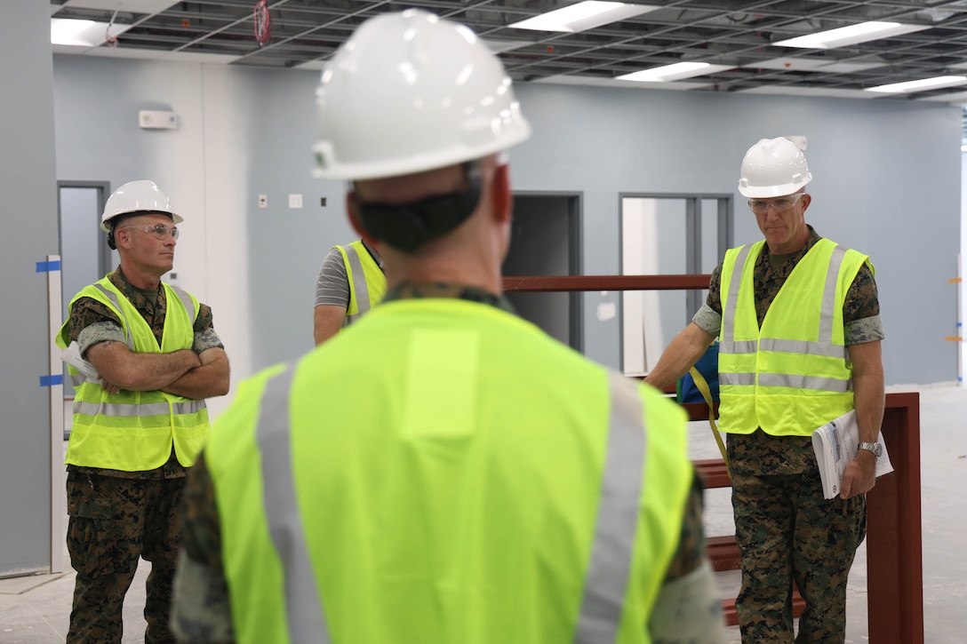 MCICOM Commander BGen Woodworth visits Camp Lejeune