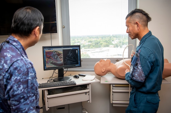 Naval Medical Center Portsmouth (NMCP) staff hosted medical personnel from ships that are part of the Japanese Training Squadron’s Overseas Training Cruise, Sept. 23. An orientation tour and briefs at various locations in the medical center were given to the Japanese medical sailors and officers from the Japanese Maritime Self-Defense Force (JMSDF) JS Kashima and JS Shimakaze. The group visited the medical center’s Healthcare Simulation and Bioskills Training Center (SIM Center), the Emergency Department, Surgical suites, and received briefs on telemedicine.