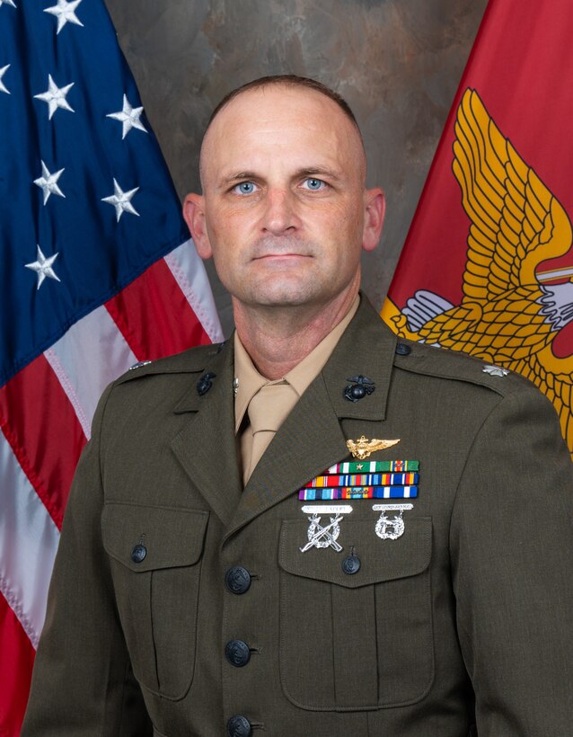 Command Photo