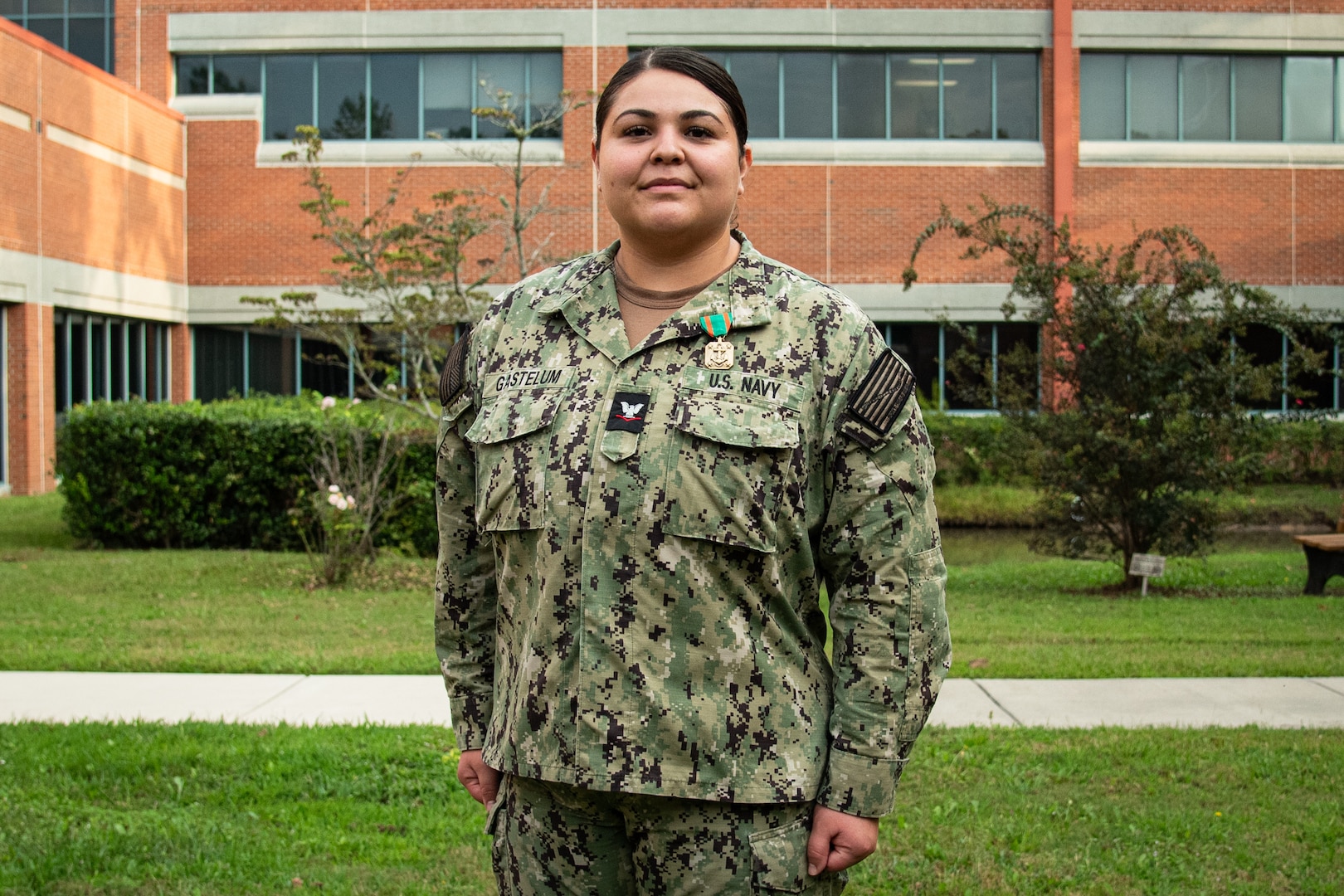 Naval Health Clinic Cherry Point staff bid Fair Winds and Following Seas to Hospital Corpsman Third Class Alyssa Gastelum at an awards ceremony Wednesday, September 25 aboard Marine Corps Air Station Cherry Point.
Gastelum served aboard the clinic from April 2022 to October 2024 in various roles, ending her service as the Leading Petty Officer, Staff Education and Training.  Gastelum was awarded the Navy and Marine Corps Achievement Medal and departs the Navy to further her education.