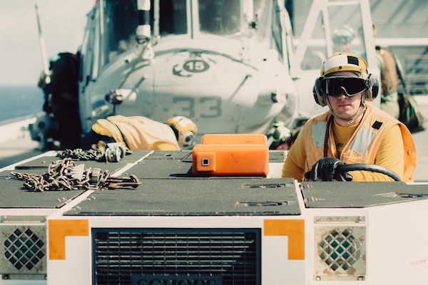 A Temporary Home: 15th MEU Aircraft Cross Deck to USS Miguel Keith