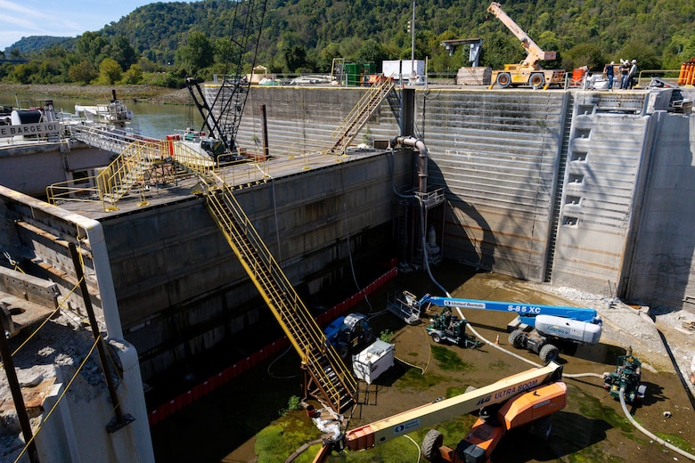 The U.S. Army Corps of Engineers Pittsburgh District’s repair fleet completes repairs at the downstream bulkhead within the partially-dewatered primary-lock chamber at Hannibal Locks and Dam on the Ohio River in Hannibal, Ohio, Sept. 13, 2024.