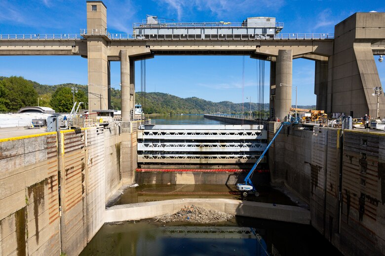 The U.S. Army Corps of Engineers Pittsburgh District’s repair fleet completes upstream bulkhead maintenance within the partially-dewatered primary-lock chamber at Hannibal Locks and Dam on the Ohio River in Hannibal, Ohio, Sept. 13, 2024.