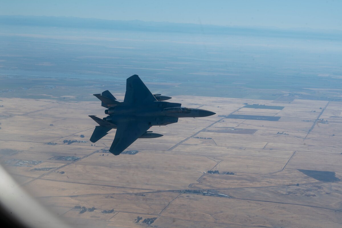 Travis AFB bids farewell to last KC-10 > Team McChord