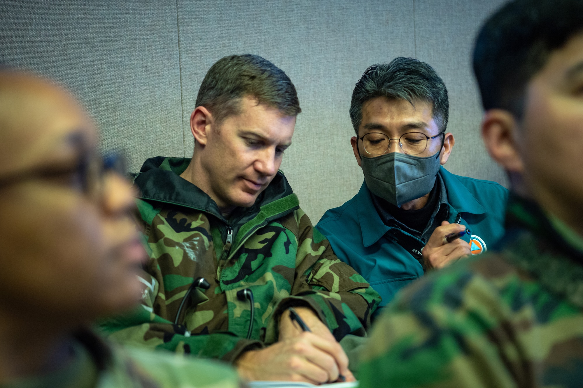 U.S. and Republic of Korea air component leaders discuss training events during Freedom Shield 25