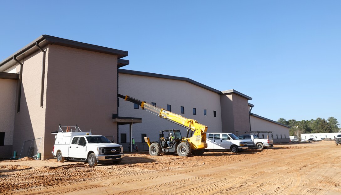 PIcture of a building under construction.