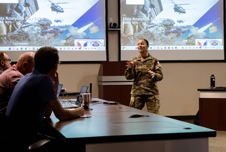 MG Lori Robinson Speaks at AMCOM Analytics Day