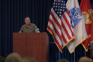 Marine Corps Deputy Commandant for Installations and Logistics Marine Corps Lt. Gen. Stephen Sklenka speaks to Defense Logistics Agency employees