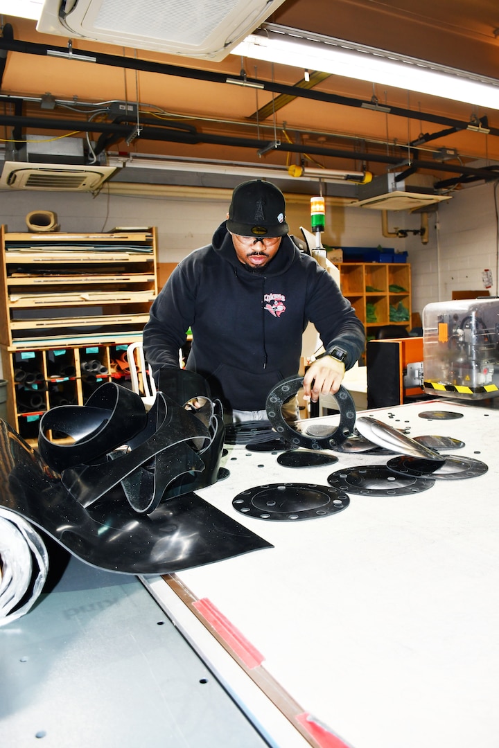 Norfolk Naval Shipyard’s Pipefitter Shop (Shop 56) Pipefitter Anthony Mimms runs the gasket shop in Shop 56. Until recently, Mimms was the only one who made gaskets for all of the other shops, projects and NNSY’s remote locations. “Recently the Machinist Shop (Shop 31) gained the capability to make their own gaskets, but before that, I was the only one who made gaskets around here,” said Mimms. “I would make thousands of gaskets each year. Making gaskets entails a lot of math, but I’m okay with that because I am someone who loves to work with math.”