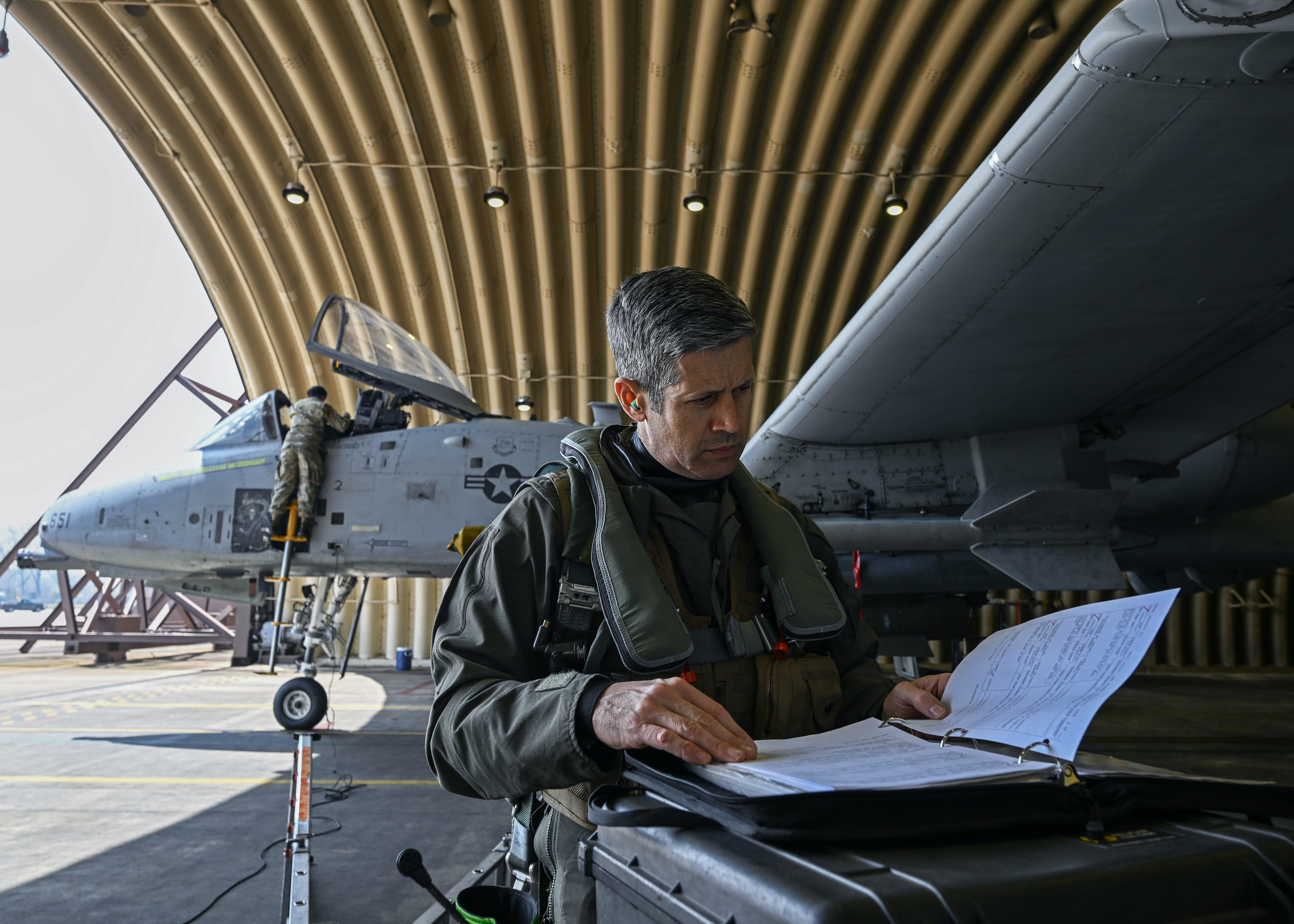 【MA-1】U.S.A.F 84 空軍Air force オリーブsize3XL DVIDS - Images - 133rd ARS KC-46 refuels 509th BW B-2 [Image