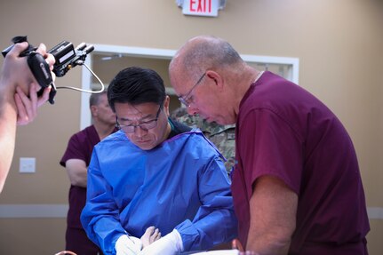 Army Reserve physicians attend Critical Care Skills Procedure Anatomy Program