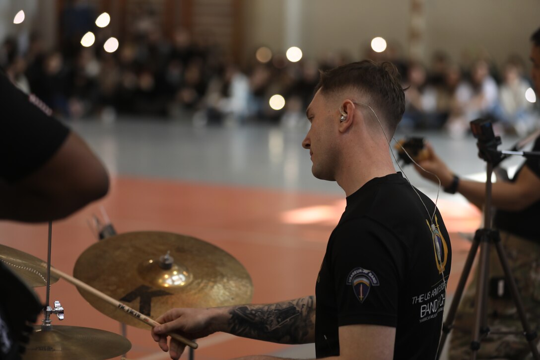 DEFENDER 25 outreach tour Romania