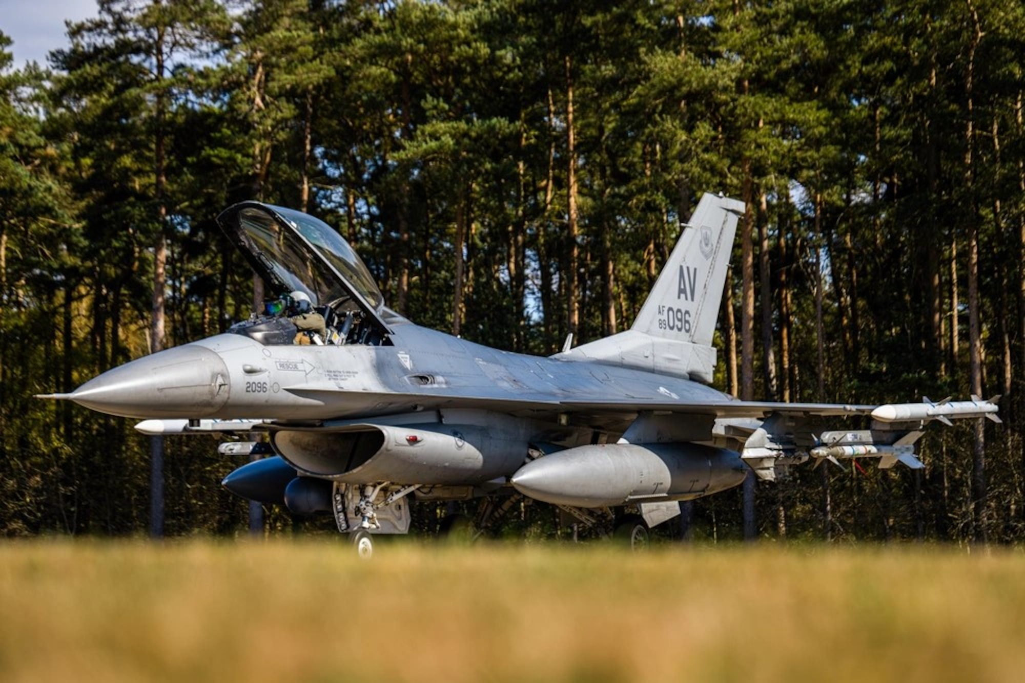 U.S. Air Force Capt. Paul Dudunakis, 555th Fighter Squadron pilot, readies an F-16 Fighting Falcon before takeoff during Combat Archer UK at RAF Lakenheath, England, April 9, 2025. Pilots from the 555th Fighter Squadron launched numerous sorties to test and evaluate multiple areas of operations, from missile employment to aerial gunnery. (U.S. Air Force photo by Airman 1st Class Zachary Jakel)