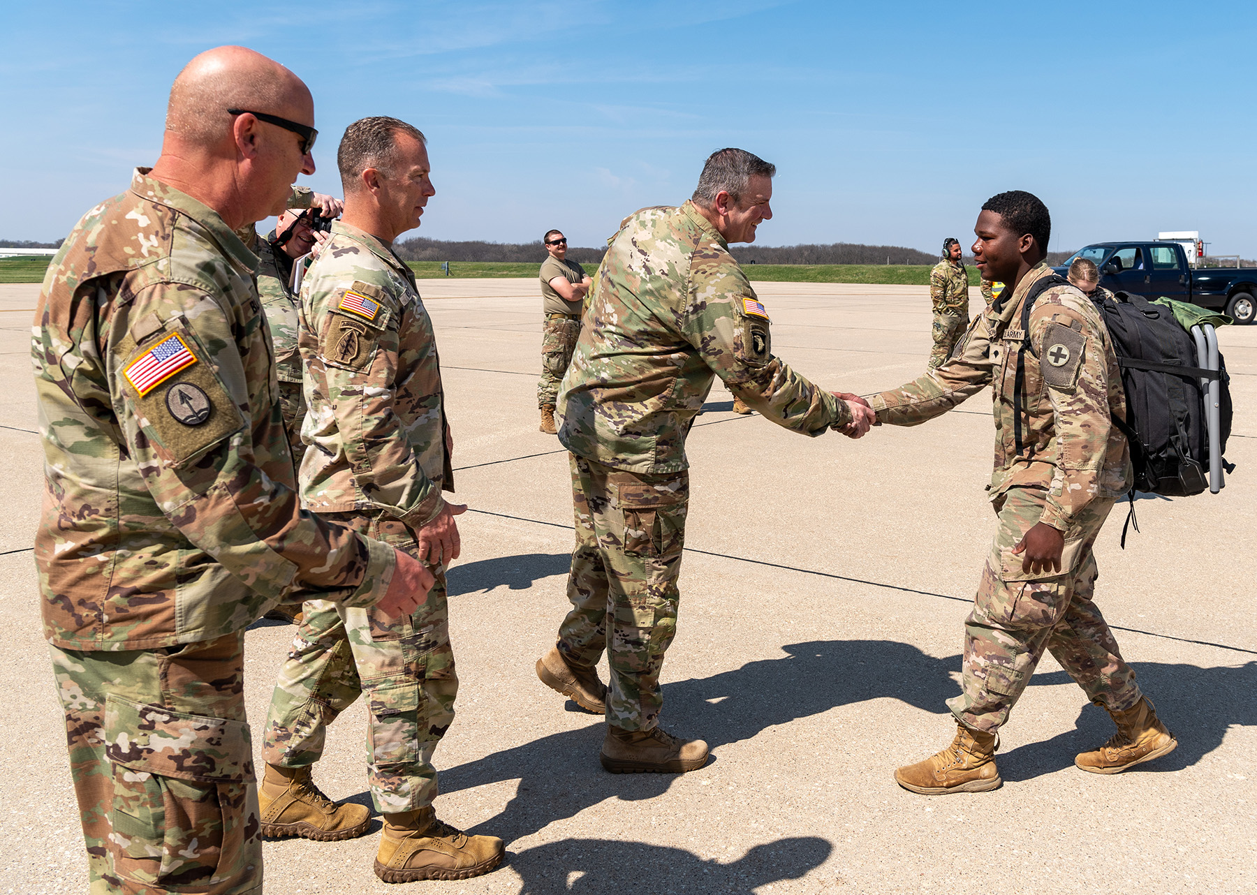 Approximately 550 Illinois Army National Guard Soldiers Return