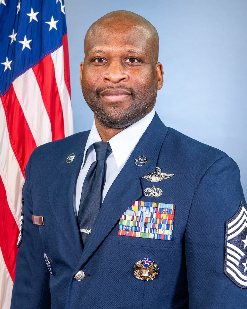Official photo of U.S. Air Force Chief Master Sergeant Jonathan D. Hunter, taken on April 7, 2025, at Little Rock Air Force Base, Arkansas. CMSgt Hunter serves the Arkansas Air National Guard as Command CMSgt of the 189th Airlift Wing at Little Rock AFB.