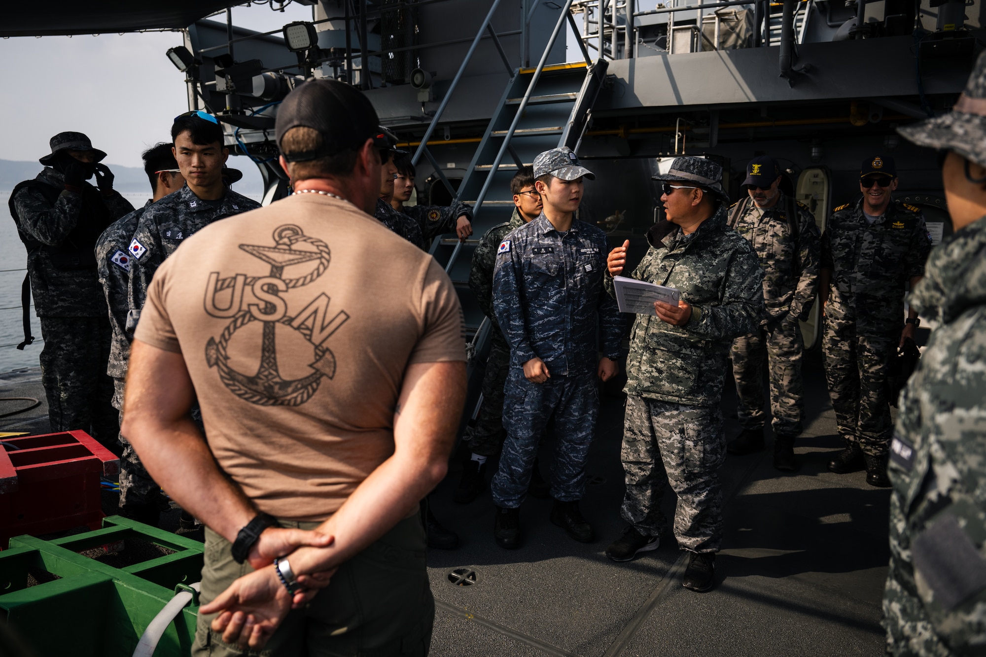 U.S and ROK Navy Divers Conclude Successful SALVEX Korea 2025