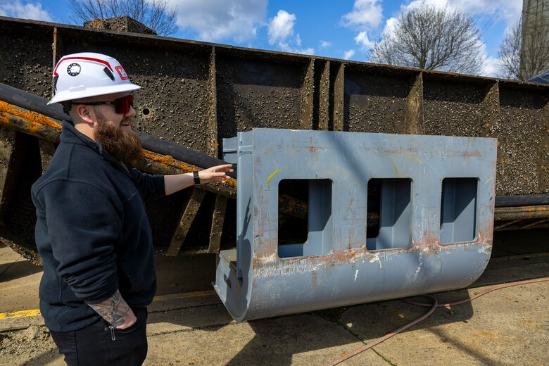 The U.S. Army Corps of Engineers Pittsburgh District operates the New Cumberland Locks and Dam year-round to benefit inland navigation. Each year, over 180 million tons of bulk commodities travel the Ohio River through its system of navigation locks.
