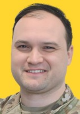 A headshot of a Vermont National Guard recruiter.