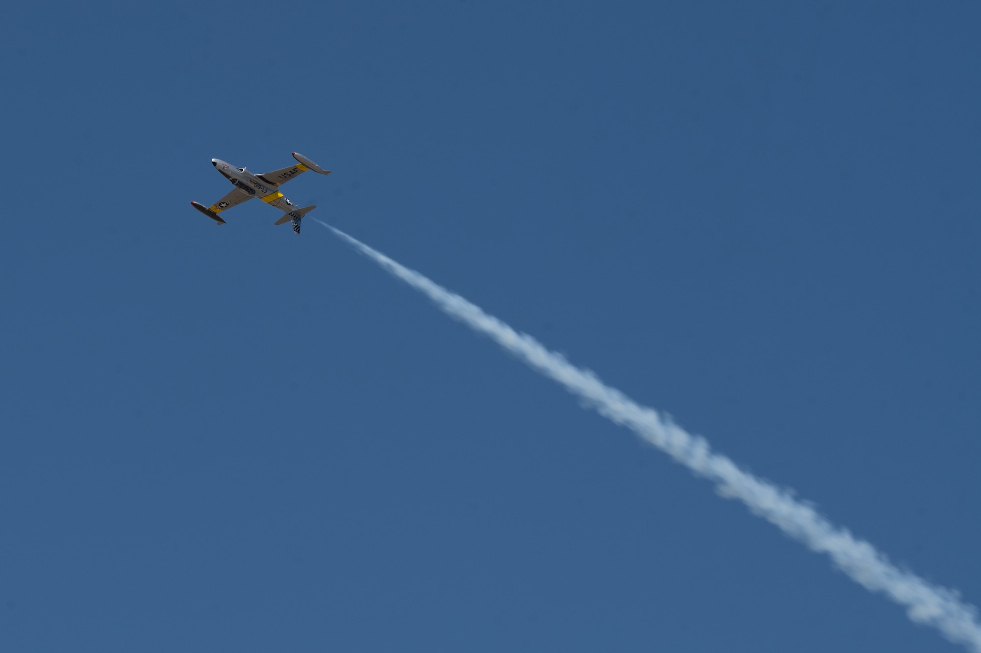 Dyess AFB hosts an airshow on the flightline