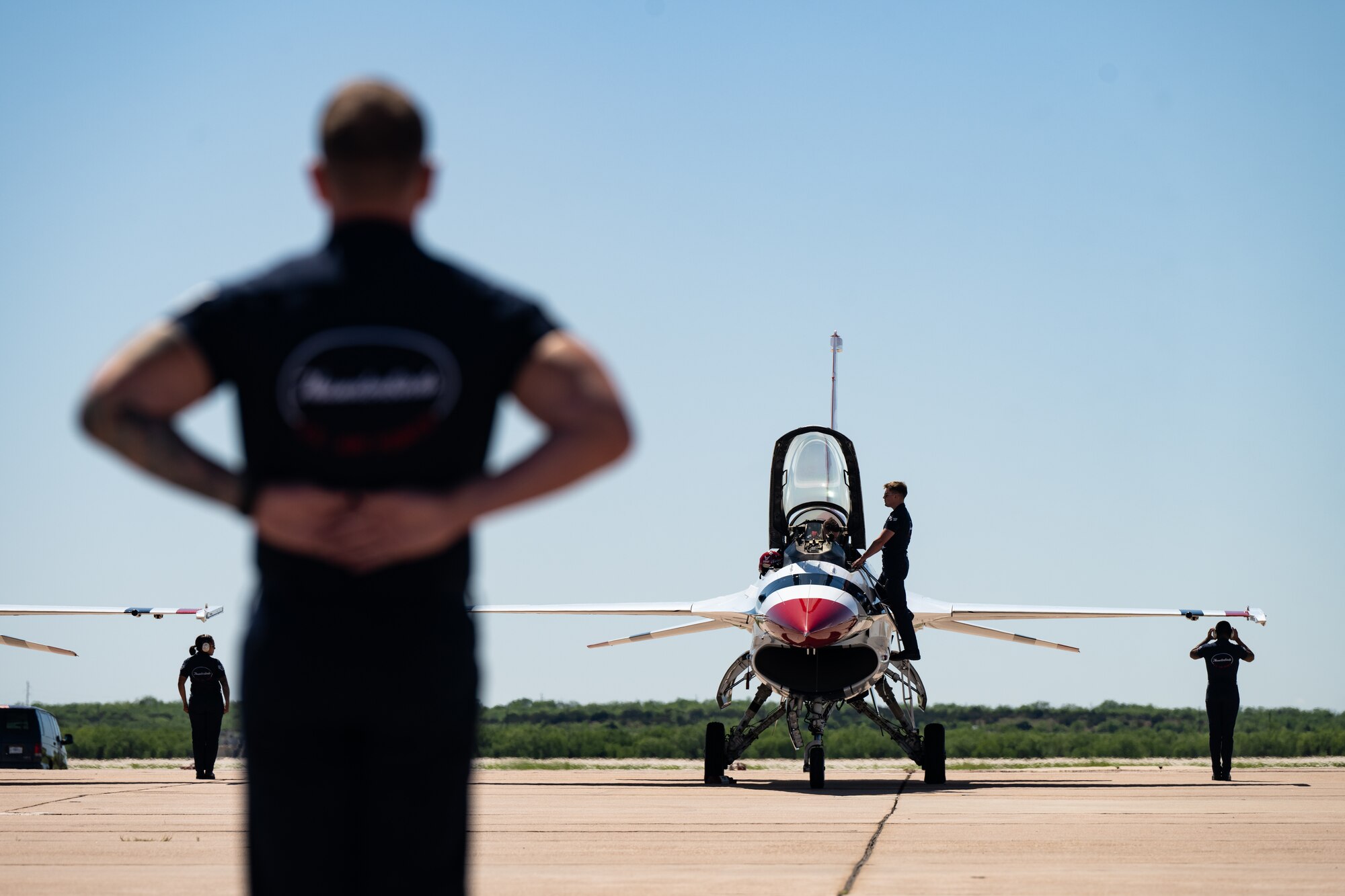 Dyess AFB hosts an airshow on the flightline