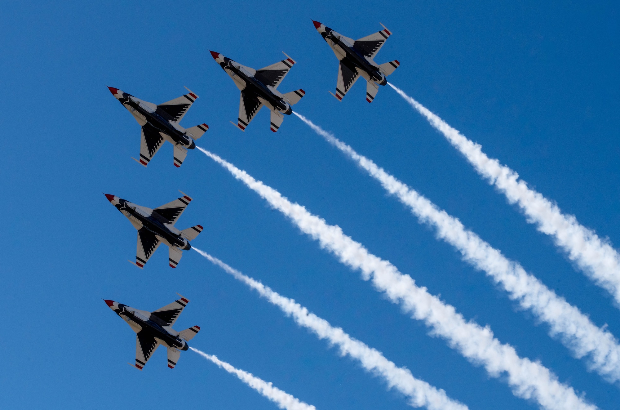 Dyess AFB hosts an airshow on the flightline