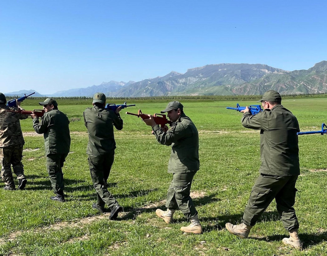 VNG Soldiers conduct close-quarters battle exchange in Tajikistan