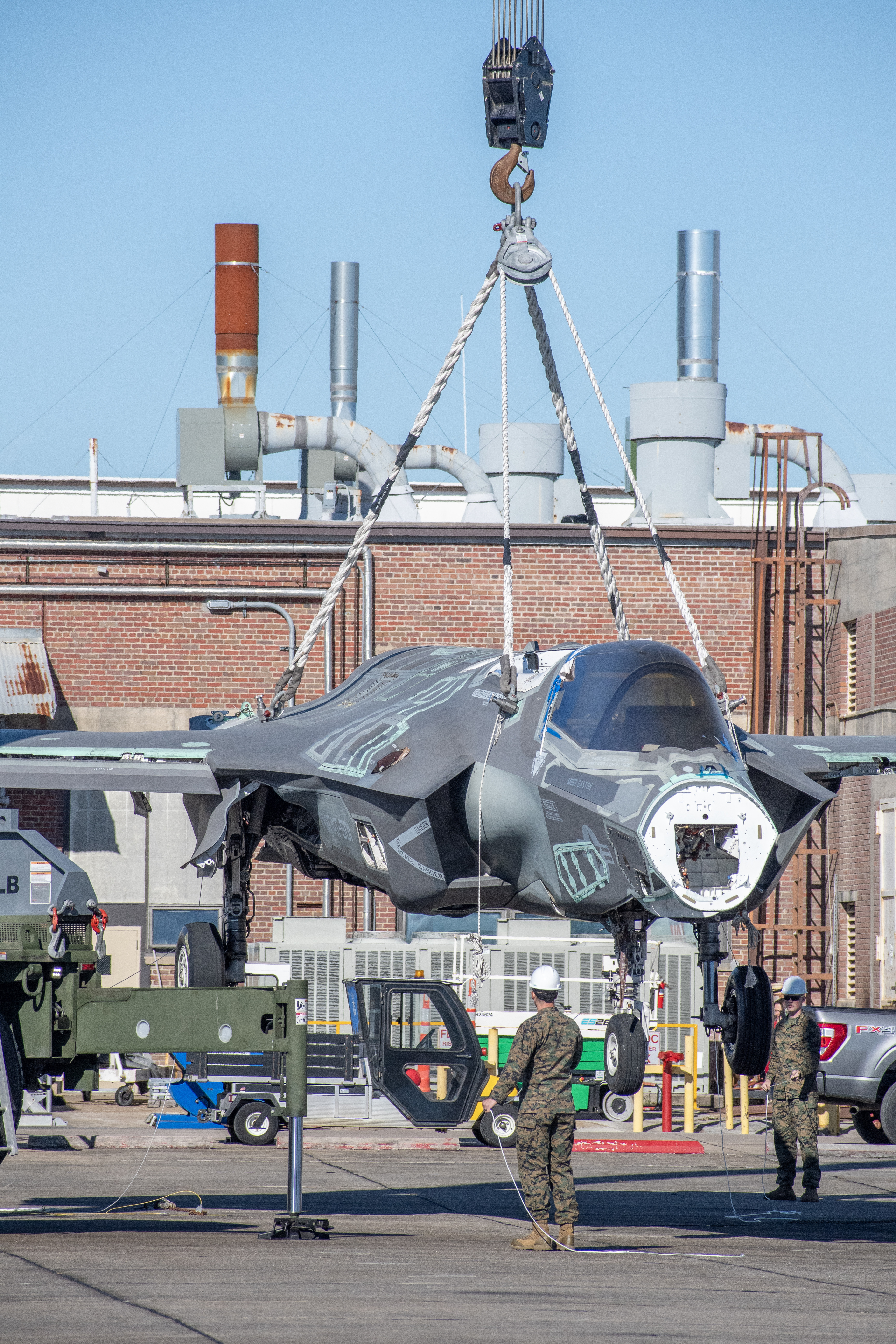 FRCE Supports Marine F-35 Recovery Training > Naval Aviation News