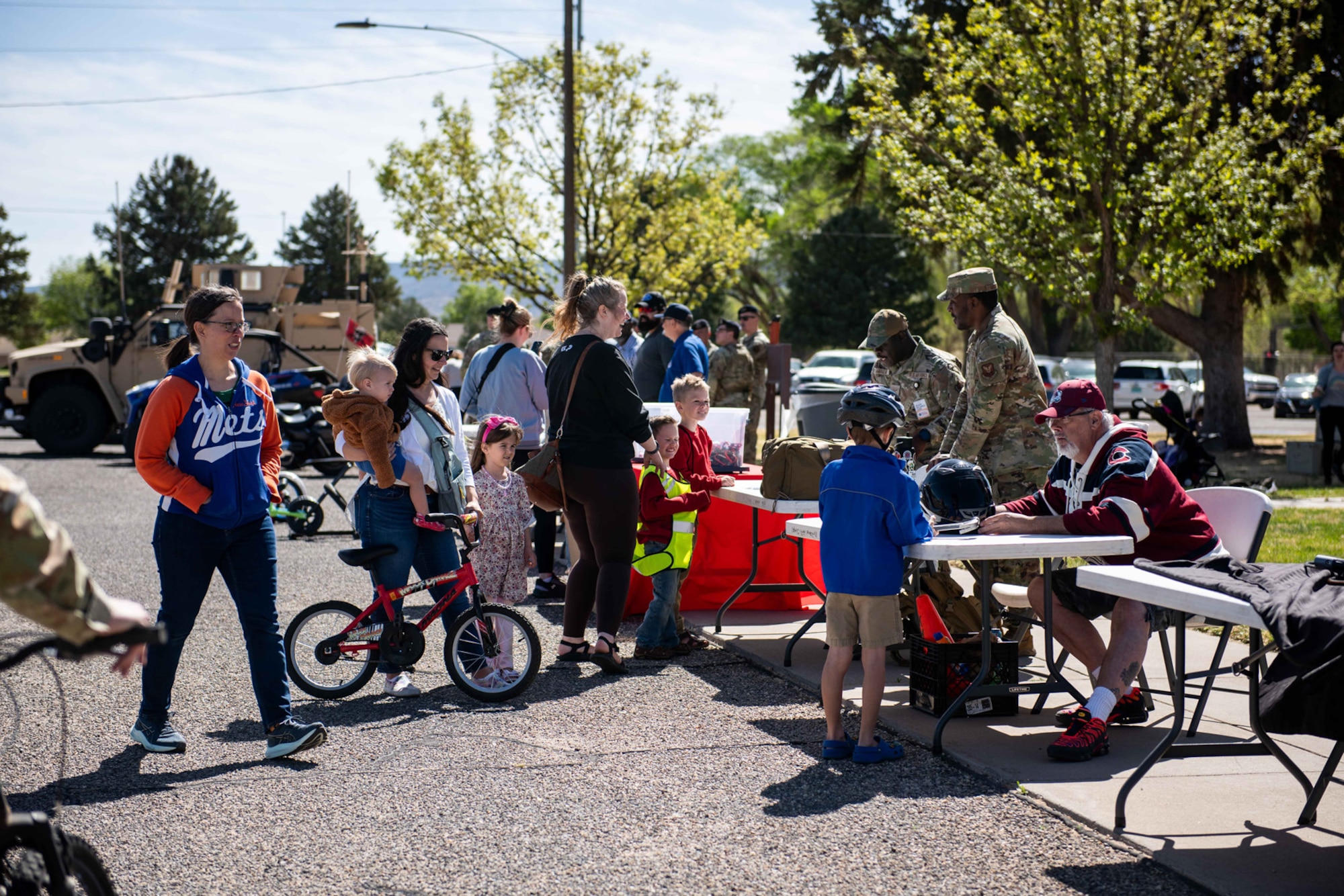 families line up for free helmets
