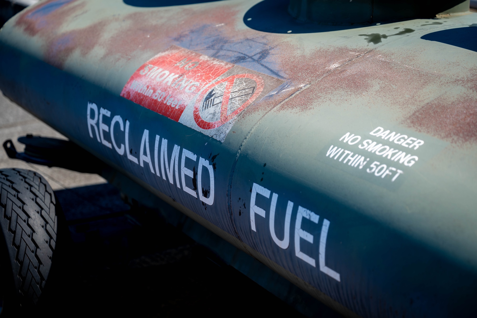 A fuel bowser is displayed.