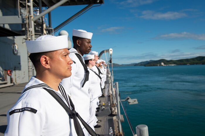 250426-N-RW305-1032
NOUMEA, New Caledonia (April 26, 2025) – Machinist’s Mate Fireman Glenn Aranzanso, from Chicago, mans the rails aboard the U.S. 7th Fleet flagship USS Blue Ridge (LCC 19) during a port visit in Noumea, New Caledonia, April 26, 2025. The Blue Ridge and embarked U.S. 7th Fleet staff conduct regular Indo-Pacific patrols to deter aggression, strengthen alliances and partnerships, and advance future warfighting capabilities. (U.S. Navy photo by Mass Communication Specialist 3rd Class Thomas Furnish)