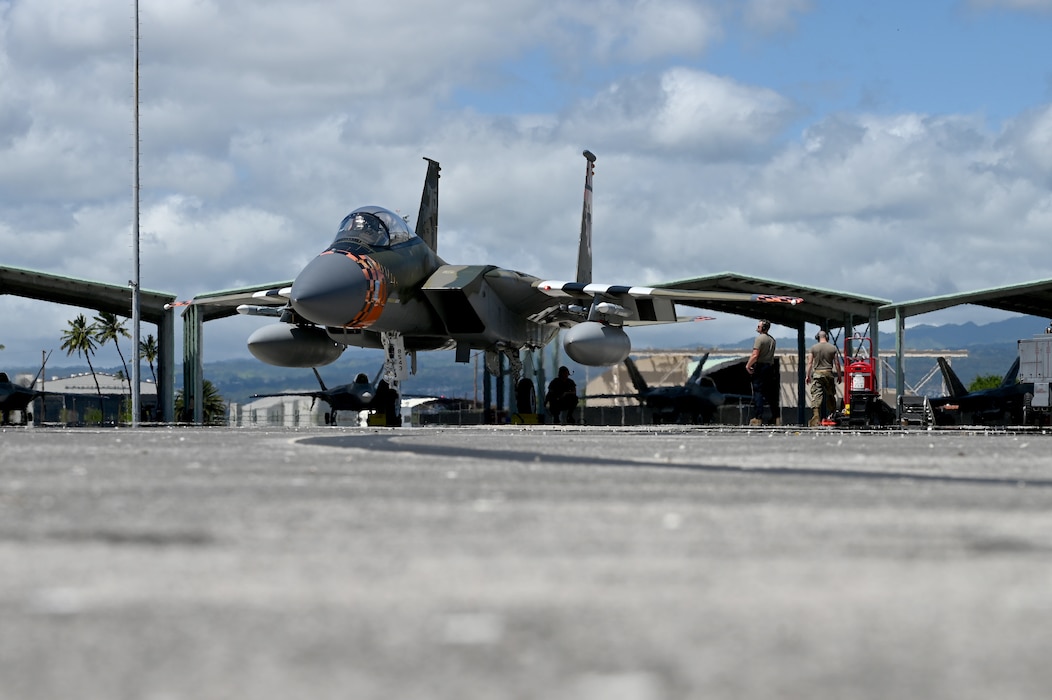 F-15 awaits to taxi