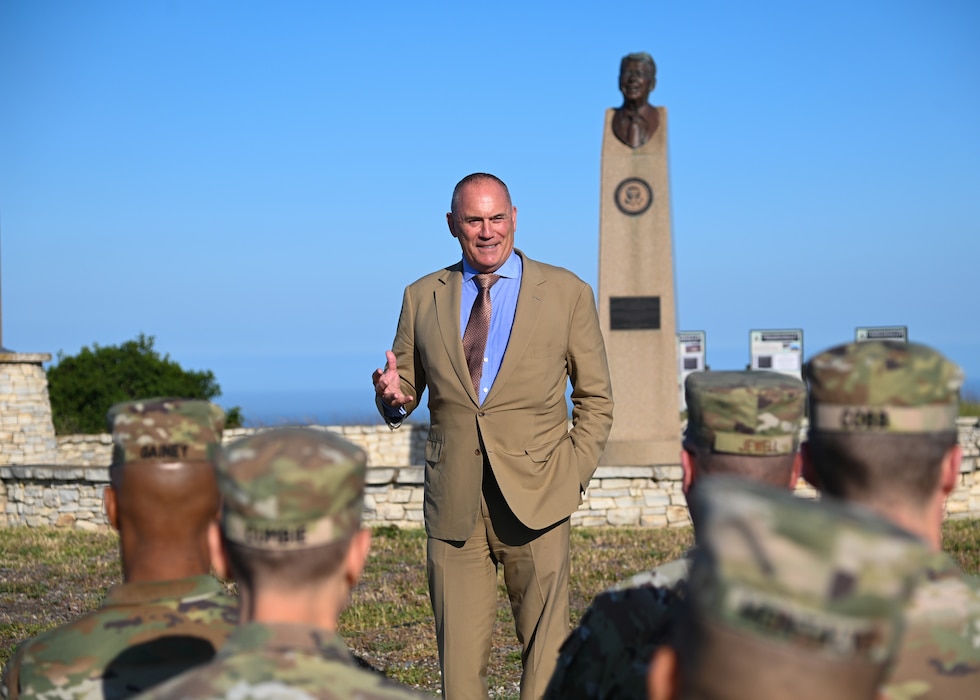missile defense members during a visit from army ltg gainey and riki ellison, outside and also in a ng facility