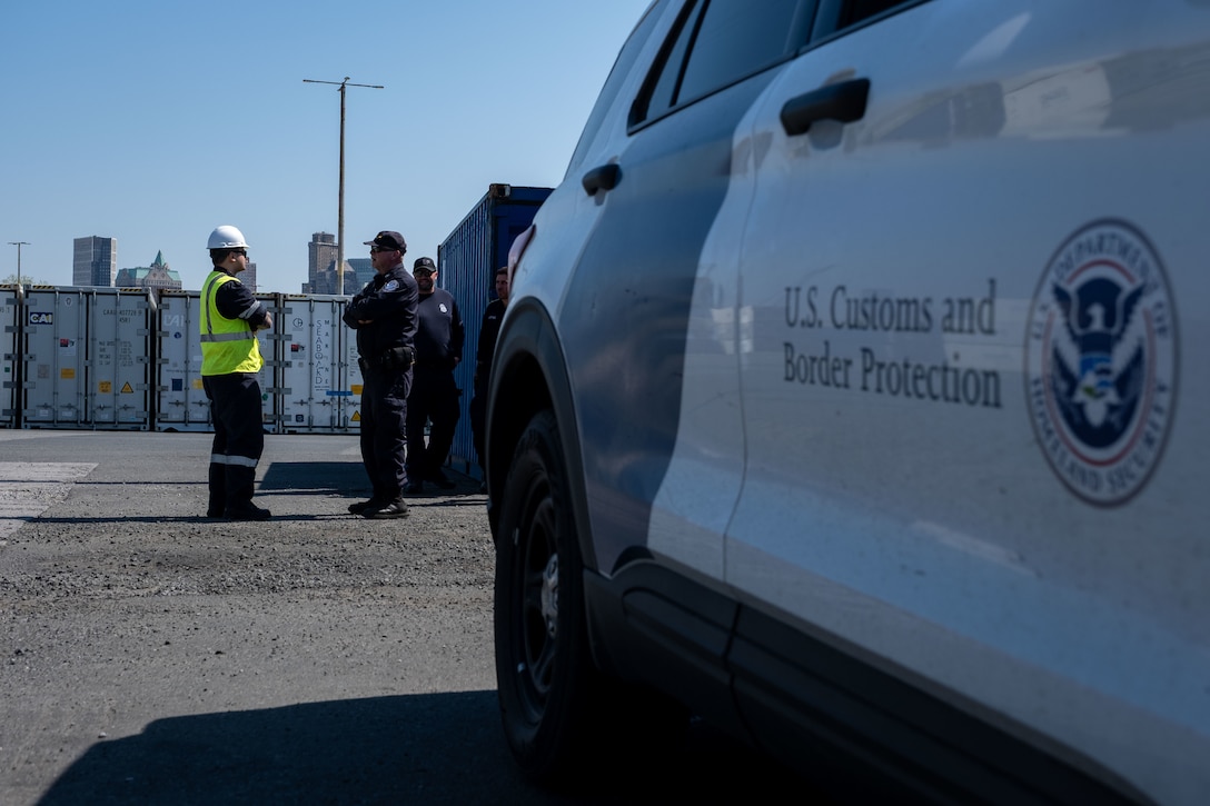 Sector New York Conducts Joint Container Inspections at Red Hook