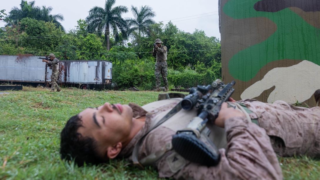 Panamanian security forces practice squad movements while being instructed by U.S. Marines with 1st Battalion, 8th Marines, 6th Regiment, 2d Marine Division in Rodman, Panama, April 22, 2025. U.S. Southern Command is focused on increasing partner nation capacity and interoperability in the region and reflects the United States’ enduring promise of friendship, partnership, and solidarity with the Panamanian people. (U.S. Marine Corps photo by Lance Cpl. Francis Hrosar)