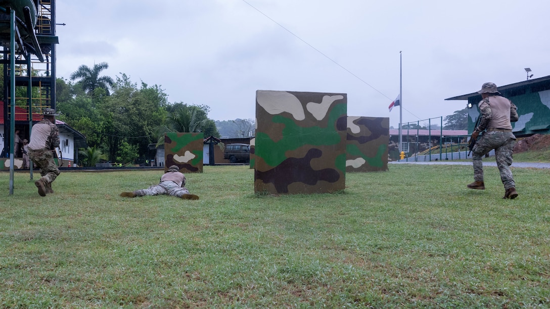 Panamanian security forces practice squad movements while being instructed by U.S. Marines with 1st Battalion, 8th Marines, 6th Regiment, 2d Marine Division in Rodman, Panama, April 22, 2025. U.S. Southern Command is focused on increasing partner nation capacity and interoperability in the region and reflects the United States’ enduring promise of friendship, partnership, and solidarity with the Panamanian people. (U.S. Marine Corps photo by Lance Cpl. Francis Hrosar)