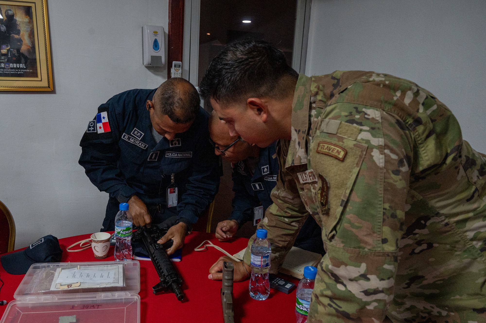 Members with the Missouri National Guard share expertise with the Panama Public Forces during a subject matter expert exchange.