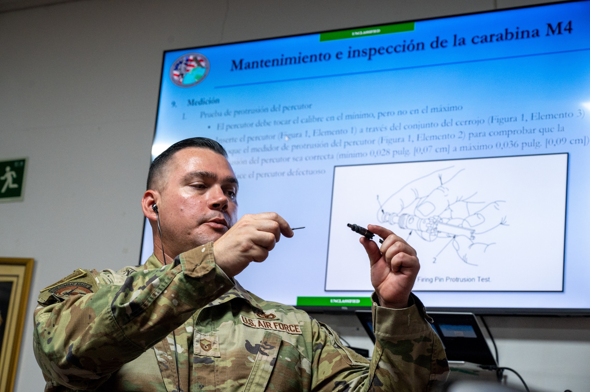 Members with the Missouri National Guard share expertise with the Panama Public Forces during a subject matter expert exchange