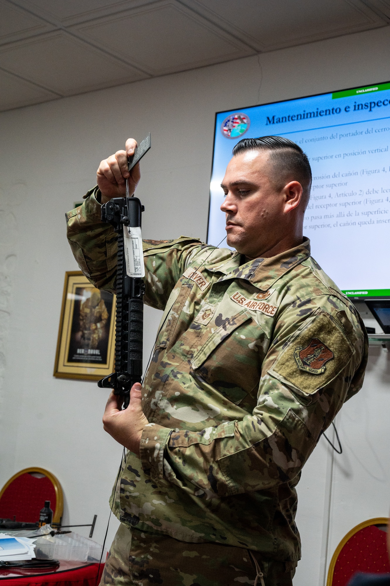 Members with the Missouri National Guard share expertise with the Panama Public Forces during a subject matter expert exchange