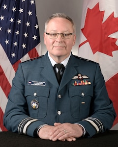Formal portrait of Lieutenant-General Iain Huddleston