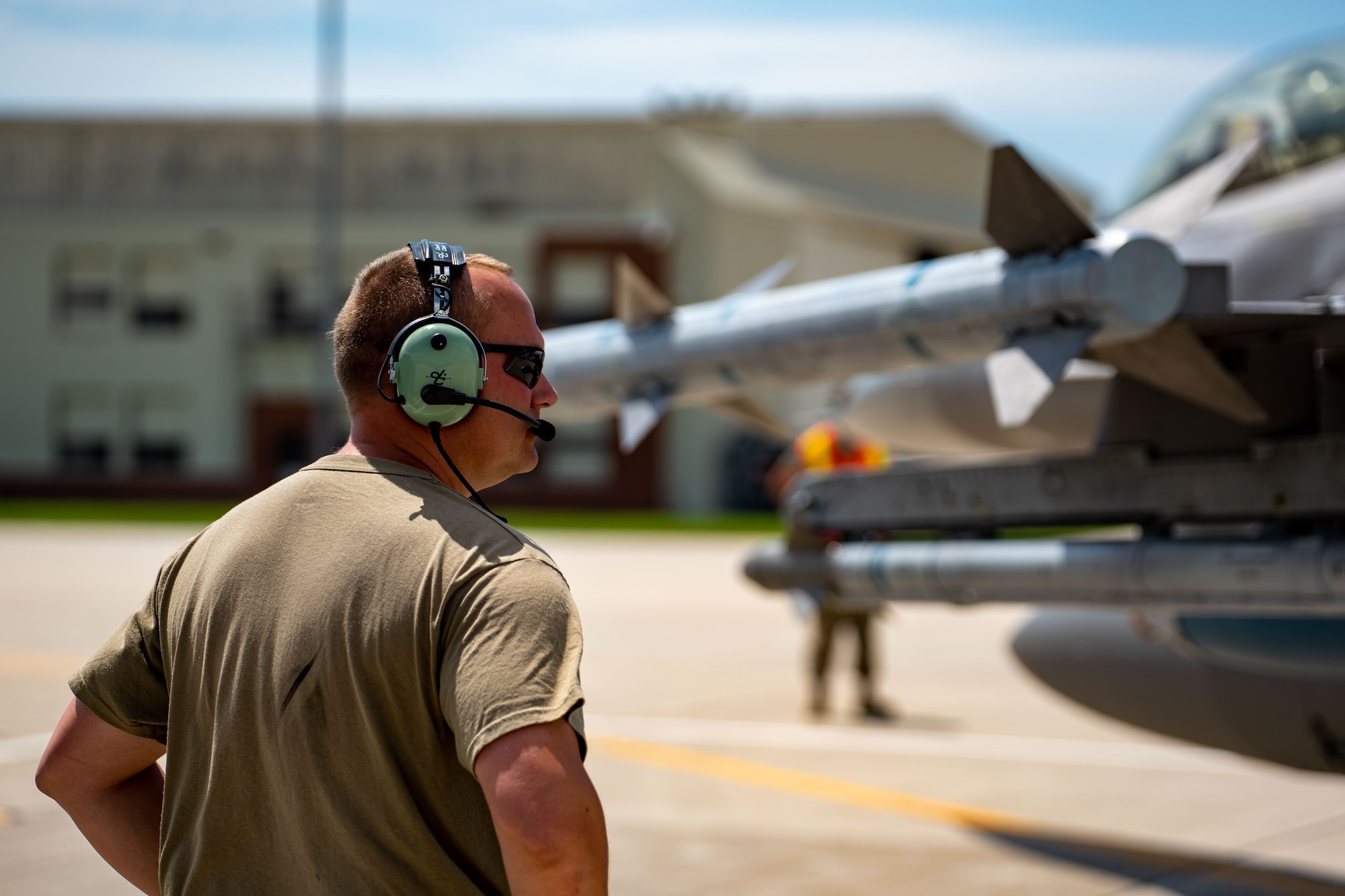 The ICT training focused on cutting ground time through the rapid recovery and relaunch of fighters utilizing hot pit refueling and rapid re-arm.